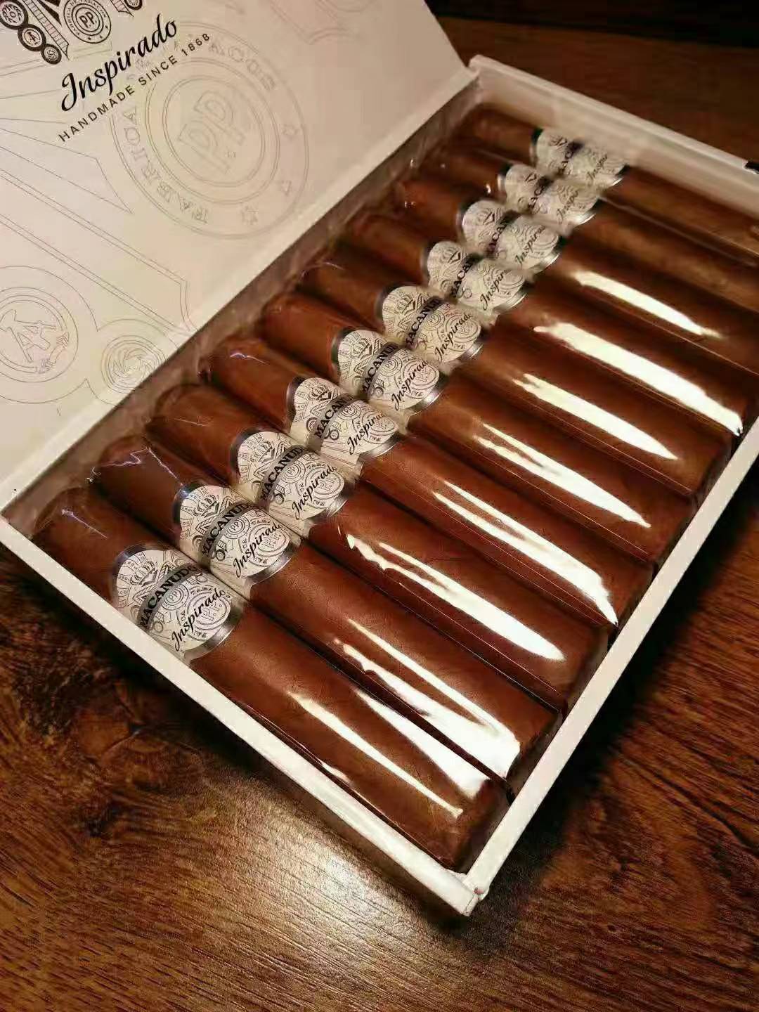 麦克纽杜白色灵感